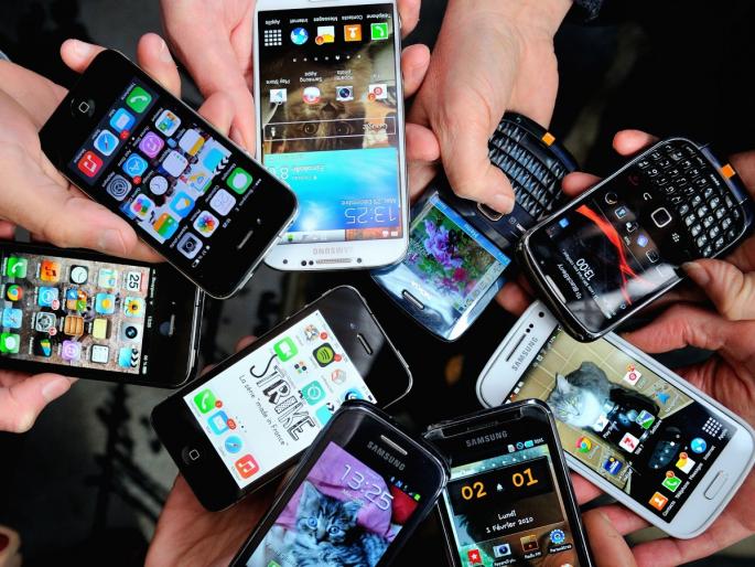 Will smartphones become more expensive Implications of penalty imposed by CCI on Google | स्मार्टफोन आणखी महागणार? सीसीआयने गुगलवर आकारलेल्या दंडाचा परिणाम Will smartphones become more expensive Implications of penalty imposed by CCI on Google | स्मार्टफोन आणखी महागणार? सीसीआयने गुगलवर आकारलेल्या दंडाचा परिणाम