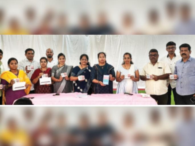 Chendre Gram Panchayat tax collection has been hitech QR code will be outside every house | चेंढरे ग्रामपंचायतीची करवसुली झाली हायटेक, प्रत्येक घराबाहेर असणार क्यूआर कोड Chendre Gram Panchayat tax collection has been hitech QR code will be outside every house | चेंढरे ग्रामपंचायतीची करवसुली झाली हायटेक, प्रत्येक घराबाहेर असणार क्यूआर कोड