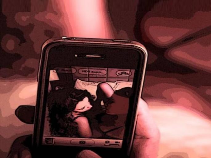 extortionist lured woman to strip on video call and blackmail her arrested by police | आधी मैत्री, मग जवळीक अन् धोका! Video Call वर 'तो' महिलांना कपडे काढायला सांगायचा, नंतर...