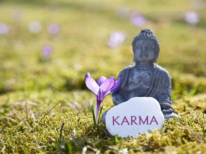 Sant Vani: If you feel sad because of others, just say in your heart, 'jaise jyache karma taise fal deto re ishwar' | Sant Vani: दुसऱ्यांमुळे तुम्हाला मनःस्ताप होत असेल तर मनात एवढंच म्हणा, 'जैसे ज्याचे कर्म तैसे फळ देतो रे ईश्वर!' Sant Vani: If you feel sad because of others, just say in your heart, 'jaise jyache karma taise fal deto re ishwar' | Sant Vani: दुसऱ्यांमुळे तुम्हाला मनःस्ताप होत असेल तर मनात एवढंच म्हणा, 'जैसे ज्याचे कर्म तैसे फळ देतो रे ईश्वर!'