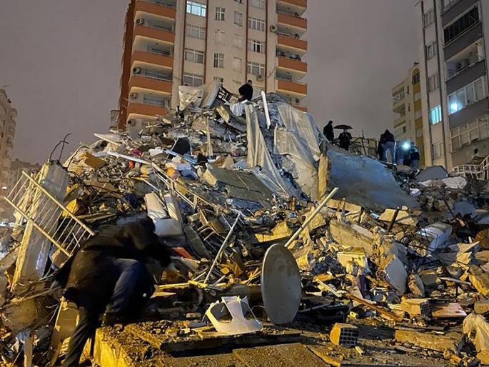 earthquake in turkey syria kills more than 3800 ndrf team leaves from india | उद्ध्वस्त...! तुर्की, सीरिया भूकंपातील मृत्यूंचा आकडा ४ हजारावर, ५६०० इमारती कोसळल्या; भारतानं पाठवली मदत earthquake in turkey syria kills more than 3800 ndrf team leaves from india | उद्ध्वस्त...! तुर्की, सीरिया भूकंपातील मृत्यूंचा आकडा ४ हजारावर, ५६०० इमारती कोसळल्या; भारतानं पाठवली मदत