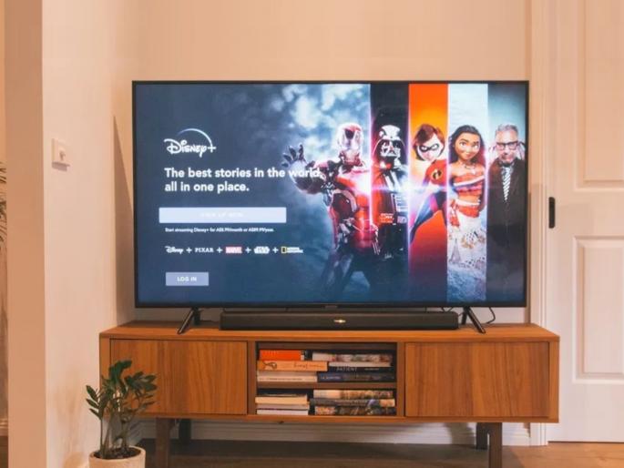 old tv to smart amazon fire tv stick and android set top box | अवघ्या ३ हजारात जुना TV होऊन जाईल Smart TV, कसं? जाणून घ्या... old tv to smart amazon fire tv stick and android set top box | अवघ्या ३ हजारात जुना TV होऊन जाईल Smart TV, कसं? जाणून घ्या...
