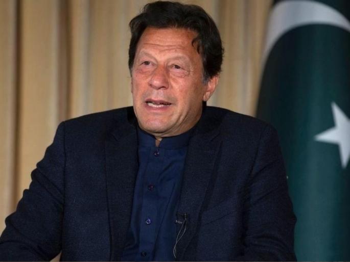 islamabad police arrive at imran khans zaman park residence with arrest warrant | BREAKING: पाकचे माजी पंतप्रधान इमरान खान यांच्या घरी पोहोचले पोलीस, अटकेची शक्यता islamabad police arrive at imran khans zaman park residence with arrest warrant | BREAKING: पाकचे माजी पंतप्रधान इमरान खान यांच्या घरी पोहोचले पोलीस, अटकेची शक्यता