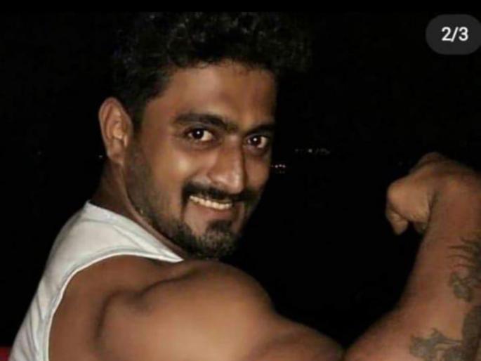 In Ghatkopar, he brutally killed his wife by stabbing her with a household knife over a petty dispute | "साहेब, मी माझ्या पत्नीची हत्या केली", पत्नीच्या हत्येनंतर आरोपीने गाठले पोलीस ठाणे In Ghatkopar, he brutally killed his wife by stabbing her with a household knife over a petty dispute | "साहेब, मी माझ्या पत्नीची हत्या केली", पत्नीच्या हत्येनंतर आरोपीने गाठले पोलीस ठाणे