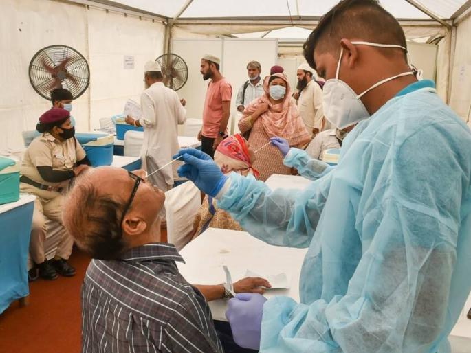 corona delhi and maharashtra death positivity rate detail | अलर्ट! दिल्लीत २४ तासांत कोरोनाचे रुग्ण दुपटीनं वाढले, तर महाराष्ट्रात ४५० नव्या रुग्णांची नोंद corona delhi and maharashtra death positivity rate detail | अलर्ट! दिल्लीत २४ तासांत कोरोनाचे रुग्ण दुपटीनं वाढले, तर महाराष्ट्रात ४५० नव्या रुग्णांची नोंद