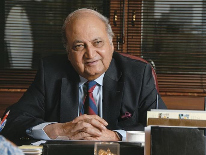 Keshub Mahindra who spent 65 years for Mahindra passed away | महिंद्रासाठी ६५ वर्षे झिजलेले केशुब महिंद्रा यांचे निधन Keshub Mahindra who spent 65 years for Mahindra passed away | महिंद्रासाठी ६५ वर्षे झिजलेले केशुब महिंद्रा यांचे निधन