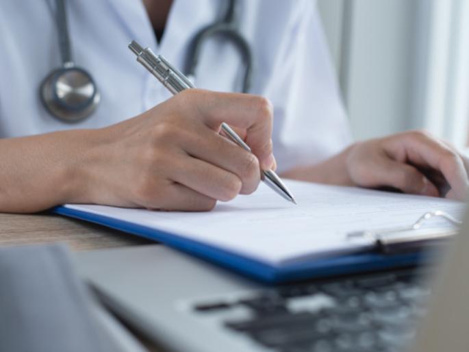 HMIS will start Patients case papers do not have to be written by hand | डॉक्टरांना दिलासा...‘एचएमआयएस’ सुरू होणार! हाताने लिहावे लागणार नाहीत रुग्णांचे केस पेपर HMIS will start Patients case papers do not have to be written by hand | डॉक्टरांना दिलासा...‘एचएमआयएस’ सुरू होणार! हाताने लिहावे लागणार नाहीत रुग्णांचे केस पेपर
