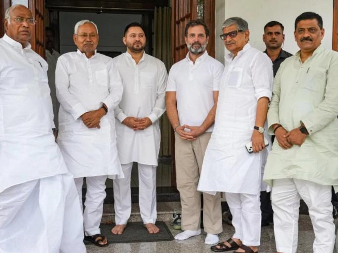 nitish kumar meets leaders in delhi It is not easy to curb the ambitions of leaders | नितीशबाबूंच्या दंडबैठका...नेत्यांच्या महत्त्वाकांक्षांना आवर घालणे सोपे नाही! nitish kumar meets leaders in delhi It is not easy to curb the ambitions of leaders | नितीशबाबूंच्या दंडबैठका...नेत्यांच्या महत्त्वाकांक्षांना आवर घालणे सोपे नाही!