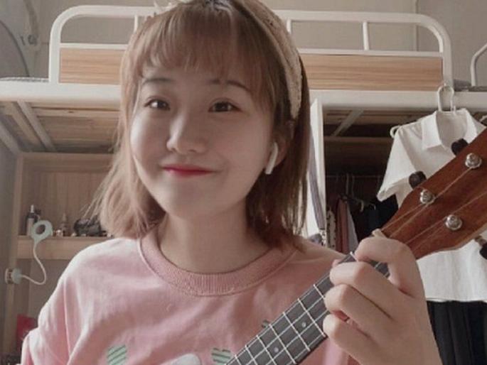 Xiaohongshu the death of china zheng linghua | ‘शाहुंगशू’, झेंग लिंगहुआ ... चीनमधले मरण! Xiaohongshu the death of china zheng linghua | ‘शाहुंगशू’, झेंग लिंगहुआ ... चीनमधले मरण!