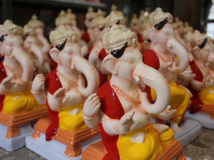 Pen ganpati idols will get GI rating | पेणच्या बाप्पांचा नाद नाय करायचा; मिळणार जीआय मानांकन Pen ganpati idols will get GI rating | पेणच्या बाप्पांचा नाद नाय करायचा; मिळणार जीआय मानांकन