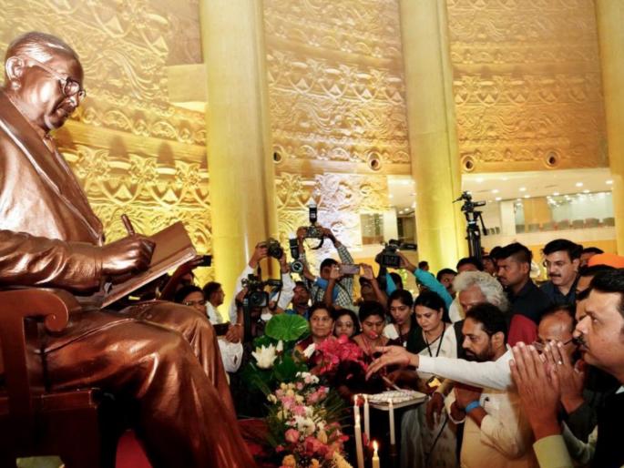 Fadnavis vs nitin Raut over Inauguration of Dr Babasaheb Ambedkar International Convention Centre | फडणवीस-राऊतांमध्ये रंगला श्रेयाचा कलगीतुरा! डॉ. बाबासाहेब आंबेडकर इंटरनॅशनल कन्व्हेंशन सेंटरचे लोकार्पण Fadnavis vs nitin Raut over Inauguration of Dr Babasaheb Ambedkar International Convention Centre | फडणवीस-राऊतांमध्ये रंगला श्रेयाचा कलगीतुरा! डॉ. बाबासाहेब आंबेडकर इंटरनॅशनल कन्व्हेंशन सेंटरचे लोकार्पण