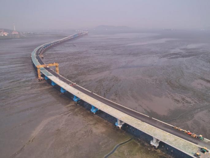 'Mumbai Trans Harbour' has reached a milestone | ‘मुंबई ट्रान्स हार्बर’ने गाठला मैलाचा दगड 'Mumbai Trans Harbour' has reached a milestone | ‘मुंबई ट्रान्स हार्बर’ने गाठला मैलाचा दगड