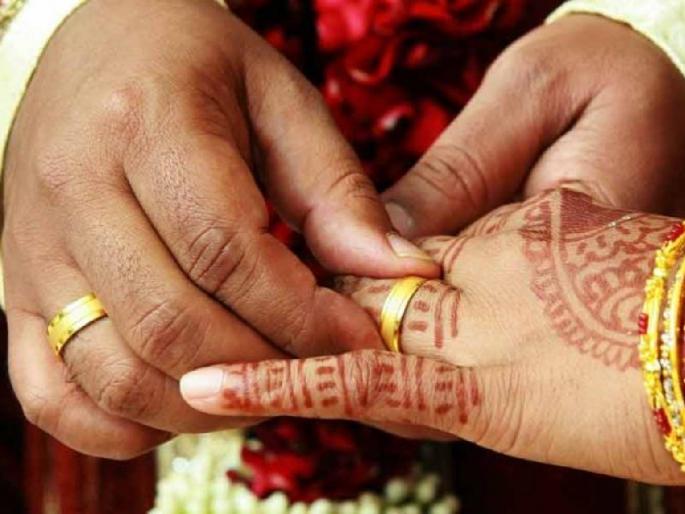 Why do brides and grooms-to-be wear engagement rings only on the ring finger? Read 'this' reason! | नियोजित वर-वधू साखरपुड्याची अंगठी अनामिकेतच का घालतात? वाचा 'हे' कारण! Why do brides and grooms-to-be wear engagement rings only on the ring finger? Read 'this' reason! | नियोजित वर-वधू साखरपुड्याची अंगठी अनामिकेतच का घालतात? वाचा 'हे' कारण!