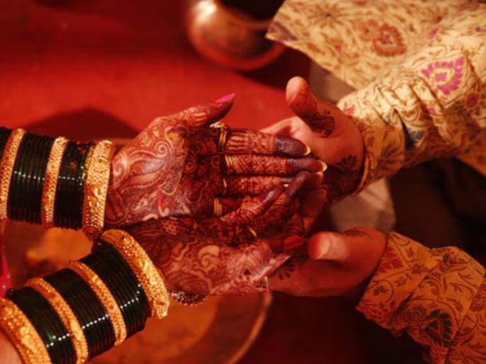 Astro Tips: Is it right or wrong to try for marriage even if the marriage doesn't happen or last? | Astro Tips: विवाह होत नाही, टिकत नाही हा कुंडली दोषाचा परिणाम असू शकतो का? वाचा! Astro Tips: Is it right or wrong to try for marriage even if the marriage doesn't happen or last? | Astro Tips: विवाह होत नाही, टिकत नाही हा कुंडली दोषाचा परिणाम असू शकतो का? वाचा!