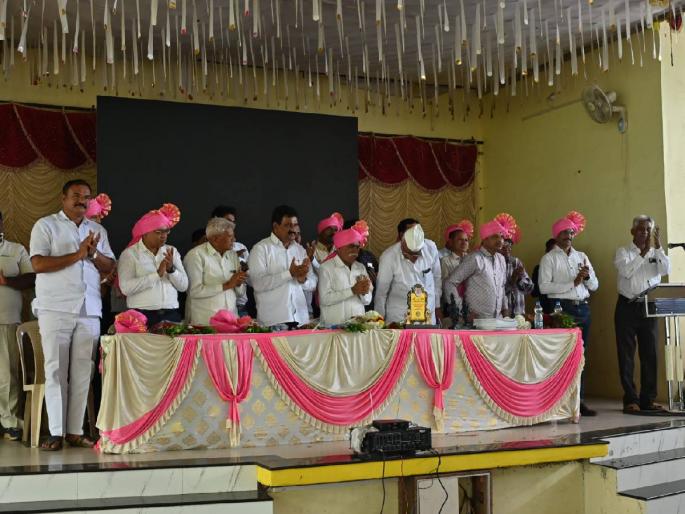 The horticulturists of the state took expert guidance in the farmers meeting | राज्यातील बागायतदारांनी सांगलीच्या शेतकरी मेळाव्यात घेतले तज्ञांचे मार्गदर्शन The horticulturists of the state took expert guidance in the farmers meeting | राज्यातील बागायतदारांनी सांगलीच्या शेतकरी मेळाव्यात घेतले तज्ञांचे मार्गदर्शन