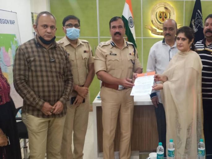 Film Setting and Allied Workers Unions headquarter to be closed | फिल्म सेटिंग अँड अलाईड मजदूर युनियनच्या मुख्य कार्यालयाला ठोकणार टाळे Film Setting and Allied Workers Unions headquarter to be closed | फिल्म सेटिंग अँड अलाईड मजदूर युनियनच्या मुख्य कार्यालयाला ठोकणार टाळे