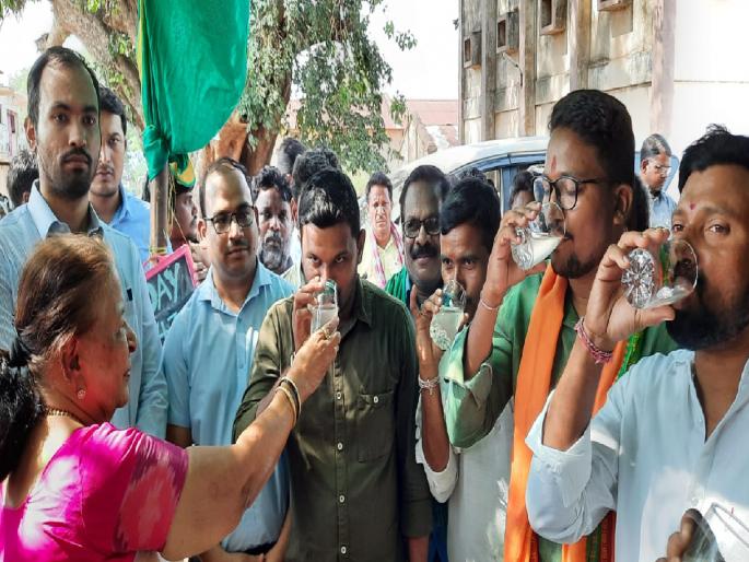 Finally got 11 crores after 43 days; Land has gone to barrage in Telangana |  अखेर ४३ दिवसानंतर मिळाले ११ काेटी; तेलंगणाच्या बॅरेजमध्ये गेली आहे जमीन  Finally got 11 crores after 43 days; Land has gone to barrage in Telangana |  अखेर ४३ दिवसानंतर मिळाले ११ काेटी; तेलंगणाच्या बॅरेजमध्ये गेली आहे जमीन