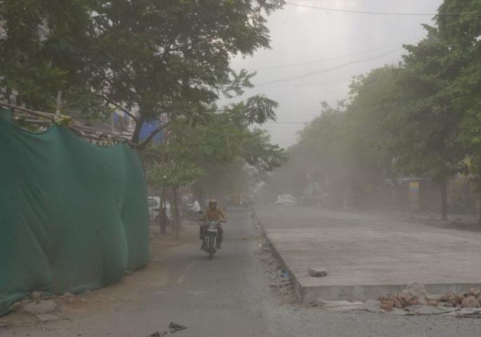 Rain in Nagpur, Chandrapur, warning of rain again in a week | नागपूर, चंद्रपुरात पावसाची हजेरी,आठवड्यात पुन्हा पावसाचा इशारा Rain in Nagpur, Chandrapur, warning of rain again in a week | नागपूर, चंद्रपुरात पावसाची हजेरी,आठवड्यात पुन्हा पावसाचा इशारा