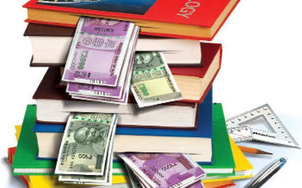 No school address, but ask parents for fees | शाळेचा पत्ता नाही, फीसाठी मात्र पालकांकडे तगादा No school address, but ask parents for fees | शाळेचा पत्ता नाही, फीसाठी मात्र पालकांकडे तगादा