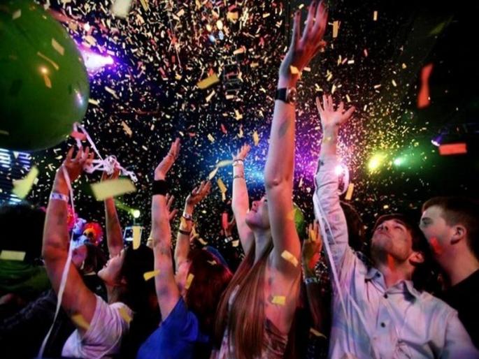 Good news ...! New Year Celebration in Mumbai overnight ... | खुशखबर...! मुंबईमध्ये न्यू इयर सेलिब्रेशन करा रात्रभर... Good news ...! New Year Celebration in Mumbai overnight ... | खुशखबर...! मुंबईमध्ये न्यू इयर सेलिब्रेशन करा रात्रभर...