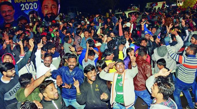 Twenty-Twenty welcomed in Nagpur | नागपुरात ट्वेंटी-ट्वेंटीचे जल्लोषात स्वागत