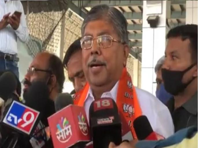 Chandrakant Patil statement on Sharad Pawar in nagpur | केंद्राची ऑफर न स्वीकारण्याइतके पवार कच्च्या गुरुचे चेले नाहीत; चंद्रकांत पाटलांचे प्रत्युत्तर Chandrakant Patil statement on Sharad Pawar in nagpur | केंद्राची ऑफर न स्वीकारण्याइतके पवार कच्च्या गुरुचे चेले नाहीत; चंद्रकांत पाटलांचे प्रत्युत्तर