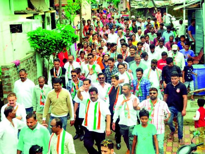 Maharashtra Assembly Election 2019: Public Relations by Vikas Thakre | Maharashtra Assembly Election 2019 : विकास ठाकरे यांचा पदयात्रेद्वारे जनसंपर्क 