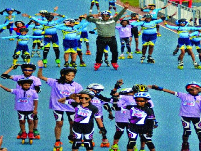 Team record of skating 72 hours | ७२ तास स्केटिंगचा सांघिक विक्रम Team record of skating 72 hours | ७२ तास स्केटिंगचा सांघिक विक्रम