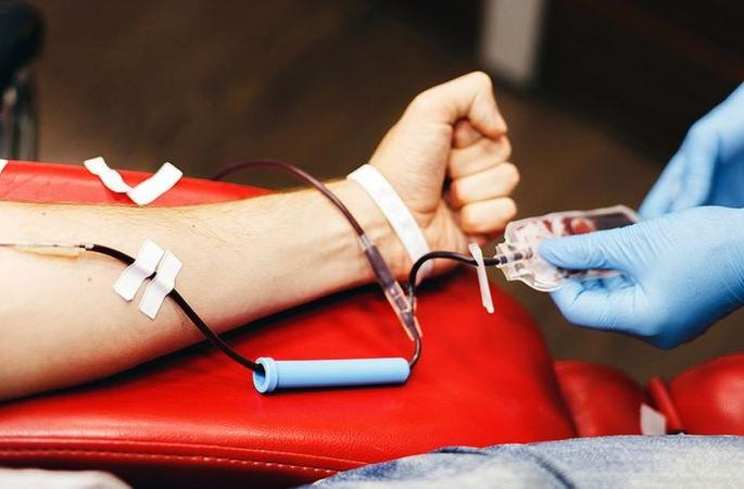 The second wave of covid hit the blood collection | कोविडच्या दुसऱ्या लाटेचा रक्तसंकलनाला फटका The second wave of covid hit the blood collection | कोविडच्या दुसऱ्या लाटेचा रक्तसंकलनाला फटका