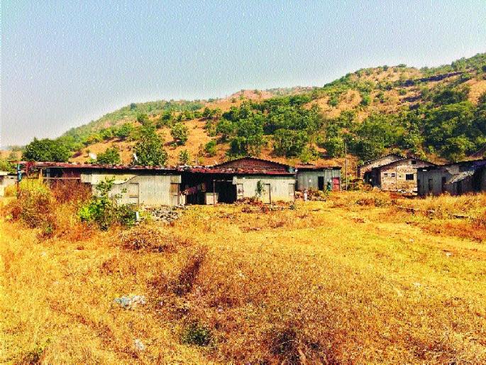 The questions of the Dasgunwad Riot victims are pending | दासगाव दरडग्रस्तांचे प्रश्न प्रलंबितच The questions of the Dasgunwad Riot victims are pending | दासगाव दरडग्रस्तांचे प्रश्न प्रलंबितच