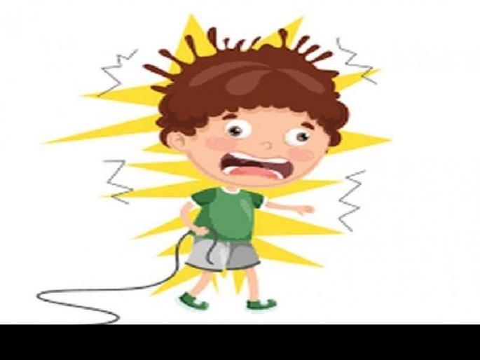 The electric highmast took the victim of Chimukalya | विद्युत प्रवाहित हायमास्टने घेतला चिमुकल्याचा बळी