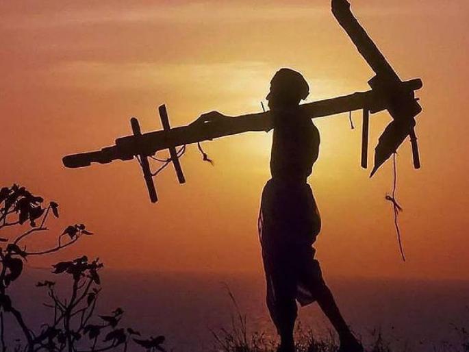 They used to work all day long and wake up at night to water the fields | दिवसभर राब-राब राबायचे अन् रात्री शेतात पाणी देण्यासाठी जागायचे They used to work all day long and wake up at night to water the fields | दिवसभर राब-राब राबायचे अन् रात्री शेतात पाणी देण्यासाठी जागायचे