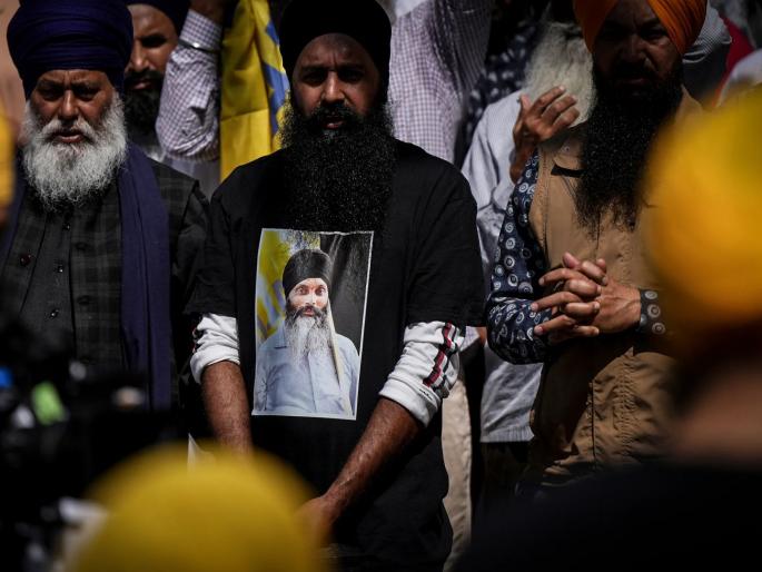 Big claim on Nijjar massacre! The accused is still in Canada, under police surveillance | निज्जर हत्याकांडावर मोठा दावा! आरोपी अद्याप कॅनडातच, पोलीस नजर ठेवून Big claim on Nijjar massacre! The accused is still in Canada, under police surveillance | निज्जर हत्याकांडावर मोठा दावा! आरोपी अद्याप कॅनडातच, पोलीस नजर ठेवून