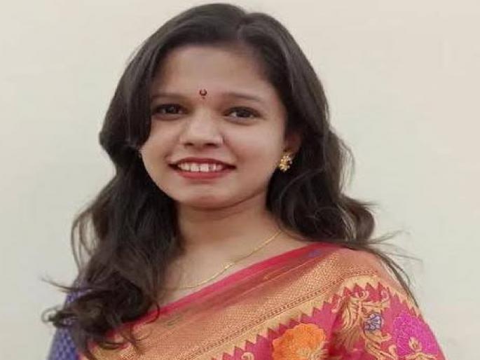 Young woman dies in bike accident while returning from delivering wedding invitations in Kankavali | Sindhudurg News: विवाह ठरल्याने गावी आली, भावासोबत निमंत्रण पत्रिका द्यायला गेली, अन्.. Young woman dies in bike accident while returning from delivering wedding invitations in Kankavali | Sindhudurg News: विवाह ठरल्याने गावी आली, भावासोबत निमंत्रण पत्रिका द्यायला गेली, अन्..