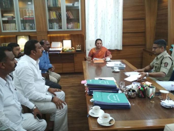 Pune: Rape-theft of Landewadi and Kailewadi in Nagar district are the same type: Neelam Gorhe | पुणे: लांडेवाडीतील बलात्कार-चोरीप्रकरण व नगर जिल्हयातील कोठेवाडीच्या घटना एकाच प्रकारच्या :नीलम गोऱ्हे Pune: Rape-theft of Landewadi and Kailewadi in Nagar district are the same type: Neelam Gorhe | पुणे: लांडेवाडीतील बलात्कार-चोरीप्रकरण व नगर जिल्हयातील कोठेवाडीच्या घटना एकाच प्रकारच्या :नीलम गोऱ्हे