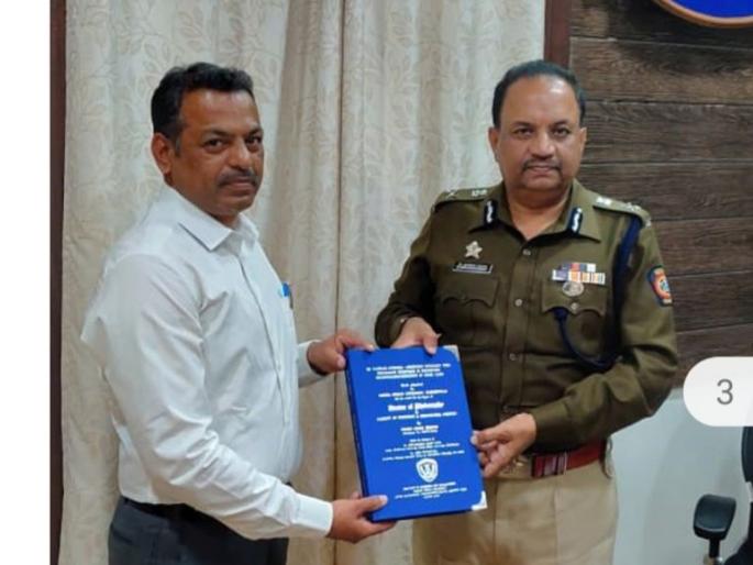 Bhagwan, Additional Commissioner of Nagpur, received his PhD in Forensic Psychology | नागपूरचे अतिरिक्त आयुक्त भरणे यांना फॉरेन्सिक सायकोलॉजीत पीएचडी Bhagwan, Additional Commissioner of Nagpur, received his PhD in Forensic Psychology | नागपूरचे अतिरिक्त आयुक्त भरणे यांना फॉरेन्सिक सायकोलॉजीत पीएचडी