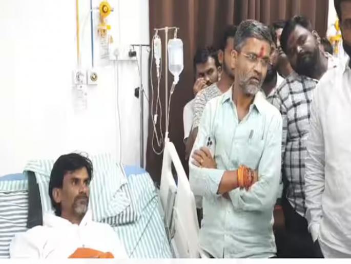 Maratha reservation ahmednagar mp Nilesh Lanke also met Manoj Jarange Patil | निलेश लंकेंनीही घेतली मनोज जरांगे पाटलांची भेट; मराठा आरक्षणाबद्दल म्हणाले... Maratha reservation ahmednagar mp Nilesh Lanke also met Manoj Jarange Patil | निलेश लंकेंनीही घेतली मनोज जरांगे पाटलांची भेट; मराठा आरक्षणाबद्दल म्हणाले...