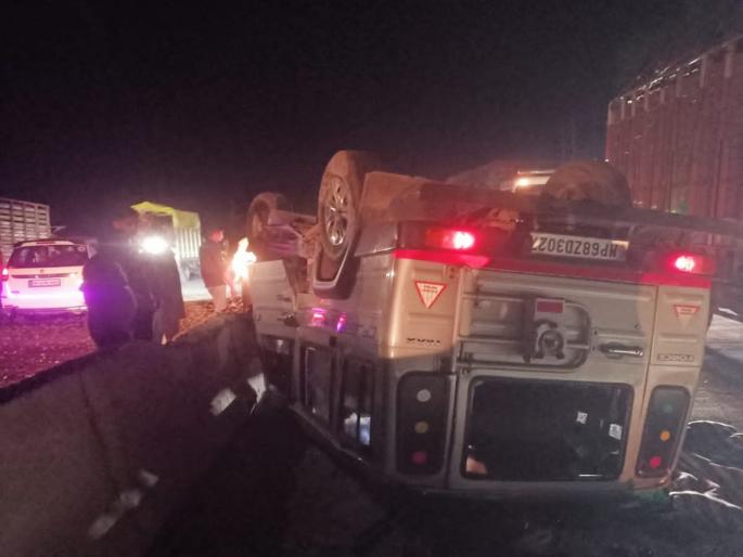 Burhanpur devotees meet with accident near Chhatrapati Sambhajinagar; Jeep overturns due to broken steering rod, driver dies, 11 devotees injured | बऱ्हाणपूरच्या भाविकांचा सिल्लोडजवळ अपघात; स्टेरिंगरॉड तुटल्याने जीप उलटली, चालकाचा मृत्यू Burhanpur devotees meet with accident near Chhatrapati Sambhajinagar; Jeep overturns due to broken steering rod, driver dies, 11 devotees injured | बऱ्हाणपूरच्या भाविकांचा सिल्लोडजवळ अपघात; स्टेरिंगरॉड तुटल्याने जीप उलटली, चालकाचा मृत्यू