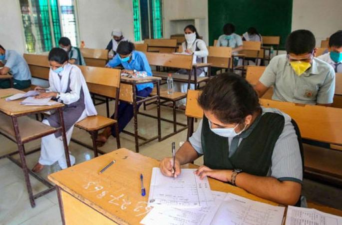 Where did 13,000 ninth class students go? | नववीतील १३ हजार विद्यार्थी गेले कुठे?