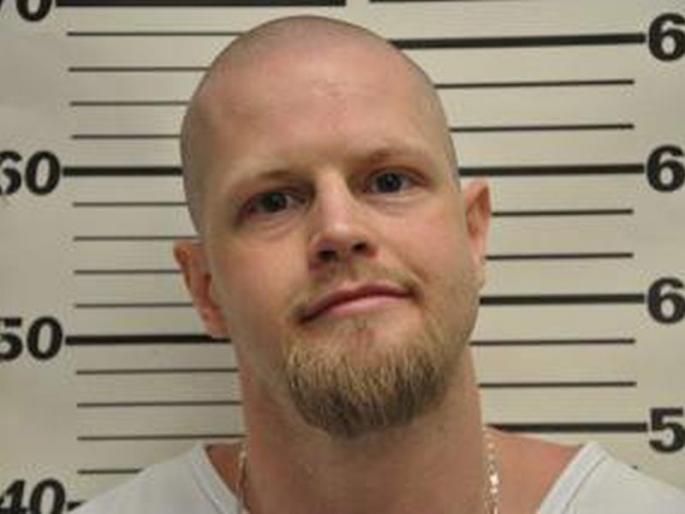 man killed girlfriend and cooked her meal | प्रेयसीचे मांस शिजवून खाणारा आरोपी मनोरुग्ण असल्याचा निर्णय man killed girlfriend and cooked her meal | प्रेयसीचे मांस शिजवून खाणारा आरोपी मनोरुग्ण असल्याचा निर्णय