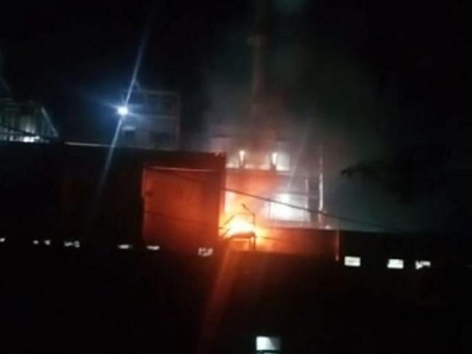 Nira Nimbut area Fire at Jubilant Company in late night pune latest news | Pune News | नीरा - निंबुतच्या हद्दीतील ज्युबिलंट कंपनीत आग Nira Nimbut area Fire at Jubilant Company in late night pune latest news | Pune News | नीरा - निंबुतच्या हद्दीतील ज्युबिलंट कंपनीत आग