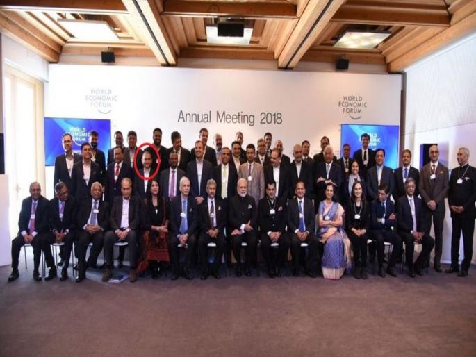 Nirav Modi accused of PNB Scam Narendra Modi at Davos | PNB Scam: गुन्हा दाखल होण्याच्या आधी नीरव मोदी होता PM मोदींसोबत Nirav Modi accused of PNB Scam Narendra Modi at Davos | PNB Scam: गुन्हा दाखल होण्याच्या आधी नीरव मोदी होता PM मोदींसोबत