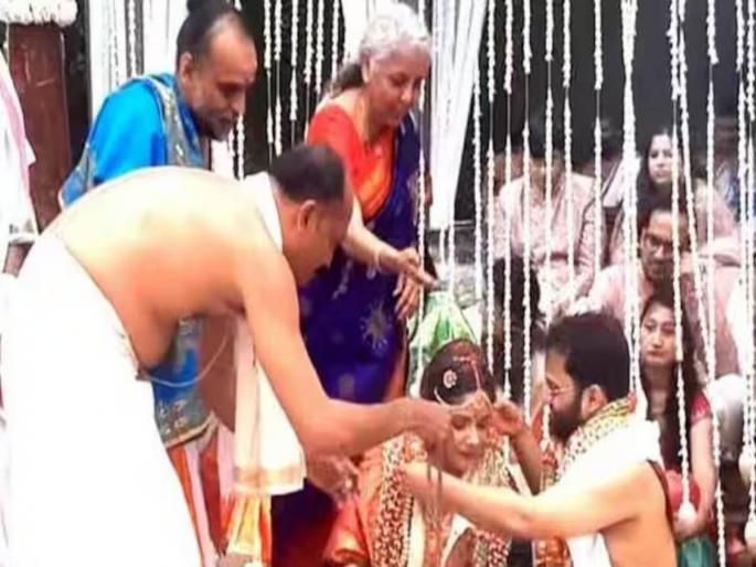 who is nirmala sitharaman daughter parakala vangmayi husband pratik doshi | निर्मला सीतारामन यांचे जावई प्रतीक दोशी पंतप्रधान नरेंद्र मोदींचे आहेत खास who is nirmala sitharaman daughter parakala vangmayi husband pratik doshi | निर्मला सीतारामन यांचे जावई प्रतीक दोशी पंतप्रधान नरेंद्र मोदींचे आहेत खास