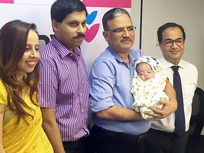 Maternity delivery at 22nd week: Nirvana, who fought with various challenges of birth, came home | २२ व्या आठवड्यात प्रसूती : जन्मत:च विविध आव्हानांशी झुंज देणारा निर्वाण आला घरी Maternity delivery at 22nd week: Nirvana, who fought with various challenges of birth, came home | २२ व्या आठवड्यात प्रसूती : जन्मत:च विविध आव्हानांशी झुंज देणारा निर्वाण आला घरी