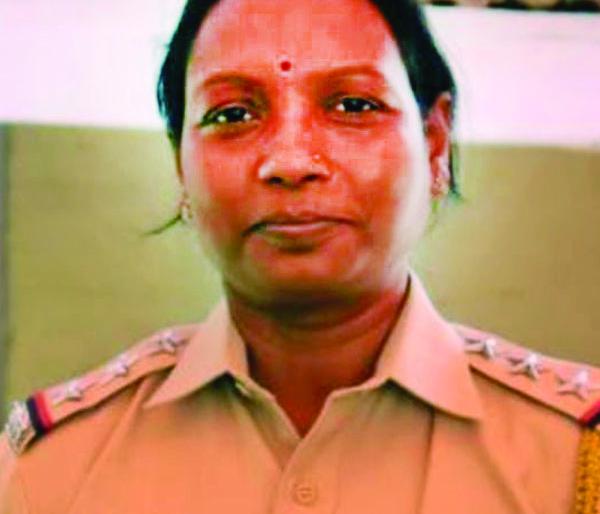 Nisha Jadhav and Suvarna Patki transferred as Khed police inspectors | खेड पोलीस निरीक्षकपदी निशा जाधव, सुवर्णा पत्की यांची रायगड येथे बदली Nisha Jadhav and Suvarna Patki transferred as Khed police inspectors | खेड पोलीस निरीक्षकपदी निशा जाधव, सुवर्णा पत्की यांची रायगड येथे बदली