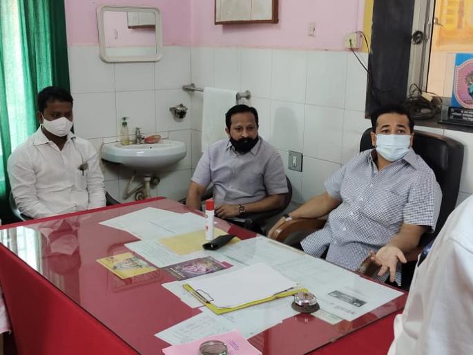 Deputy Director of Health Nitesh Rane caught on edge! | आरोग्य उपसंचालकाना नितेश राणेंनी धरले धारेवर ! Deputy Director of Health Nitesh Rane caught on edge! | आरोग्य उपसंचालकाना नितेश राणेंनी धरले धारेवर !