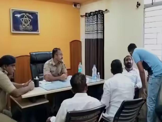Akola: MLA Nitin Deshmukh's son beaten up over petty dispute, police complaint lodged | Akola: किरकाेळ वादातून आमदार नितीन देशमुख यांच्या पुत्राला मारहाण, पाेलिसांत तक्रार दाखल Akola: MLA Nitin Deshmukh's son beaten up over petty dispute, police complaint lodged | Akola: किरकाेळ वादातून आमदार नितीन देशमुख यांच्या पुत्राला मारहाण, पाेलिसांत तक्रार दाखल
