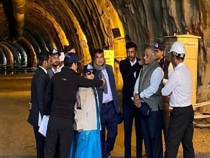 Kashmir will be better than Davos Switzerland said minister Nitin Gadkari pdc | दावोस, स्वित्झर्लंडपेक्षाही सरस असेल काश्मीर; नितीन गडकरी यांनी व्यक्त केला विश्वास