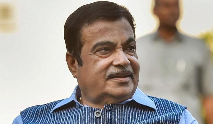 Vadettivara should not do rude politics; Gadkari's vaccine | वडेट्टीवारांनी खोडसाळ राजकारण करू नये; गडकरींचे टीकास्त्र Vadettivara should not do rude politics; Gadkari's vaccine | वडेट्टीवारांनी खोडसाळ राजकारण करू नये; गडकरींचे टीकास्त्र