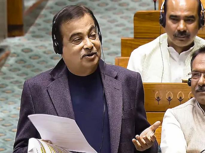 Accidents make us hide our faces...; Nitin Gadkari expresses regret | अपघातांमुळे तोंड लपवावे लागते...; नितीन गडकरी यांनी व्यक्त केली खंत